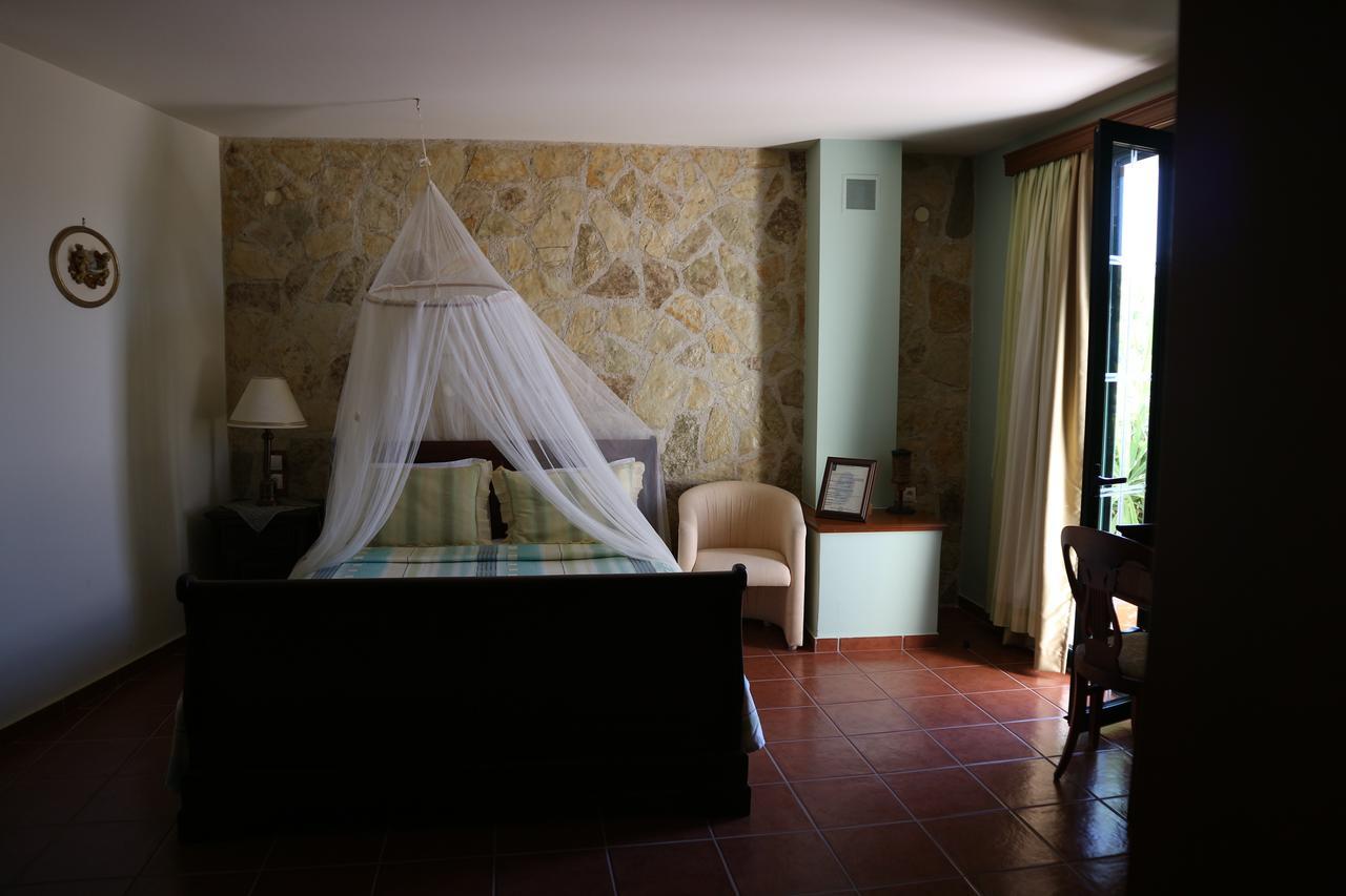 Orsalia Luxury Suites Platanés Extérieur photo
