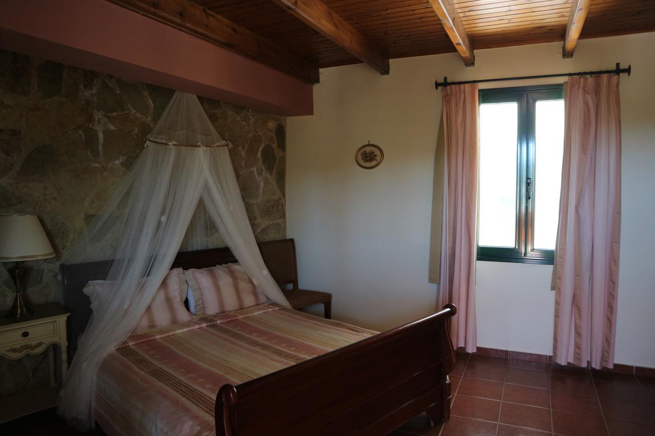Orsalia Luxury Suites Platanés Extérieur photo